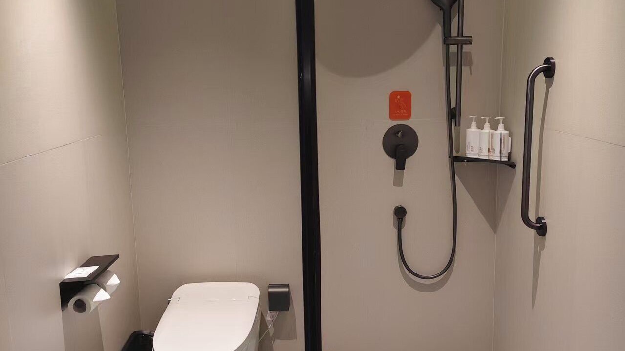 Photo of Bathroom in Yongdeng County