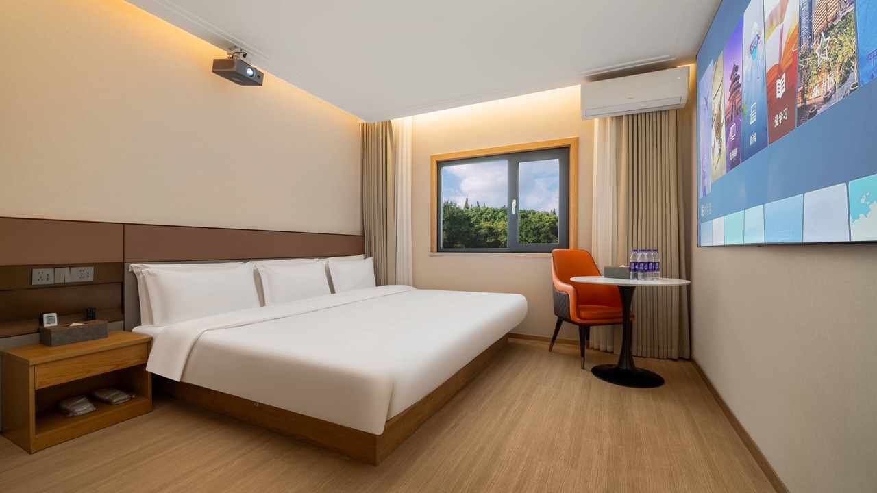 Photo of Bedroom in Downtown Hangzhou