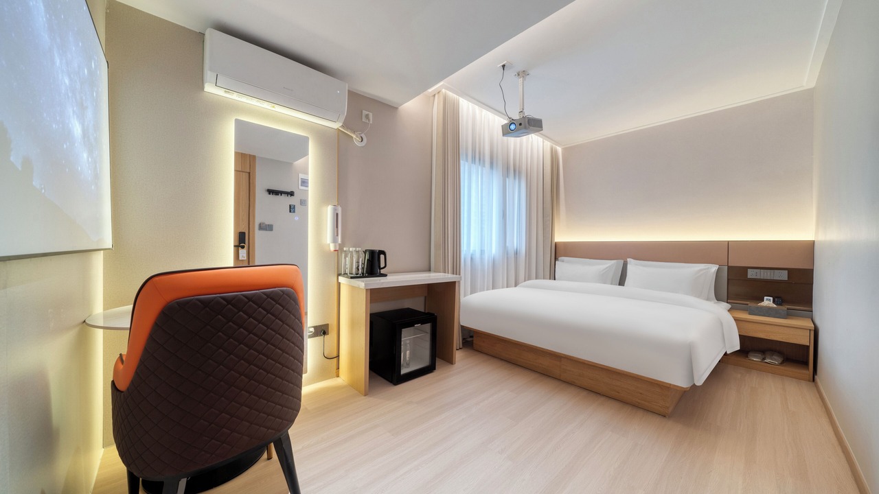 Photo of Bedroom in Downtown Hangzhou