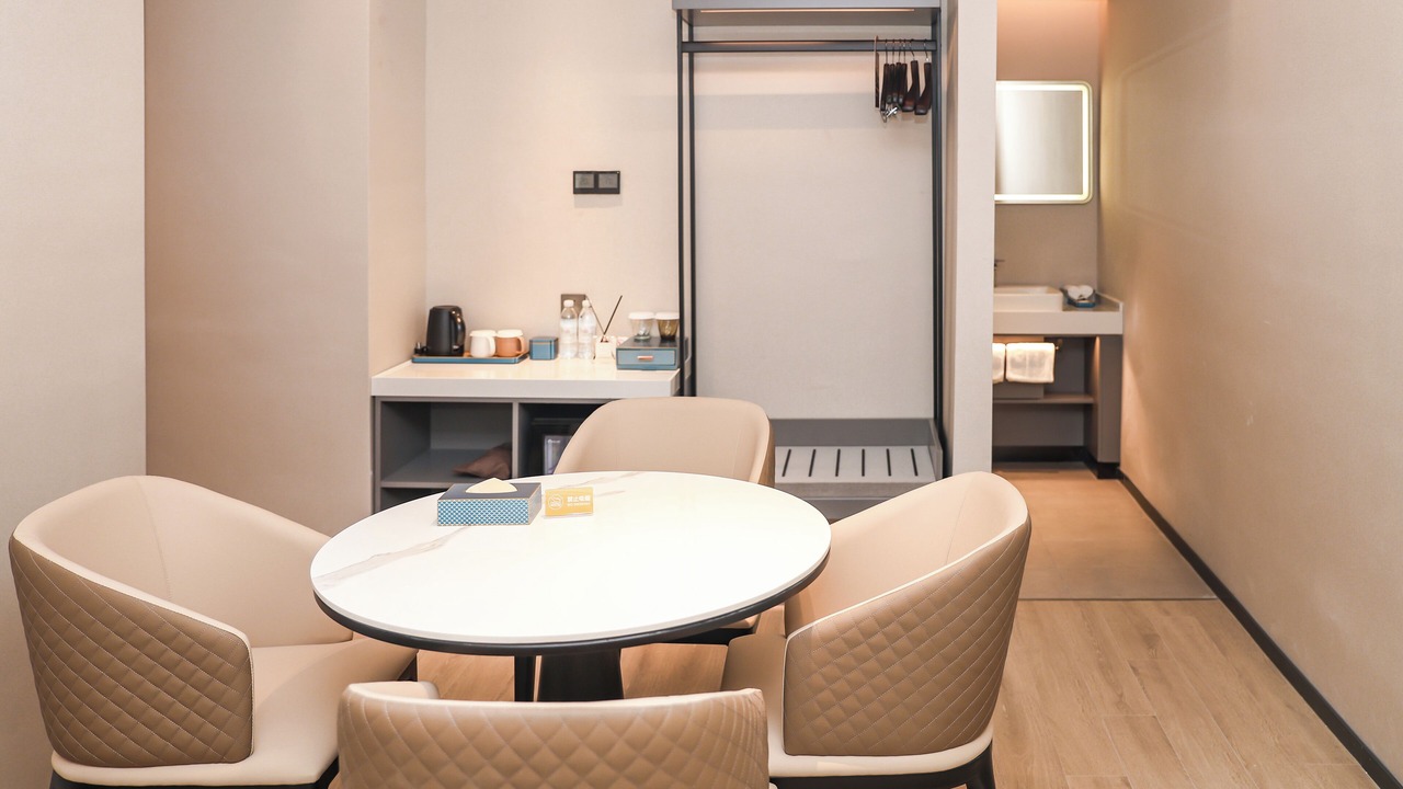 Photo of Bedroom in Downtown Hangzhou