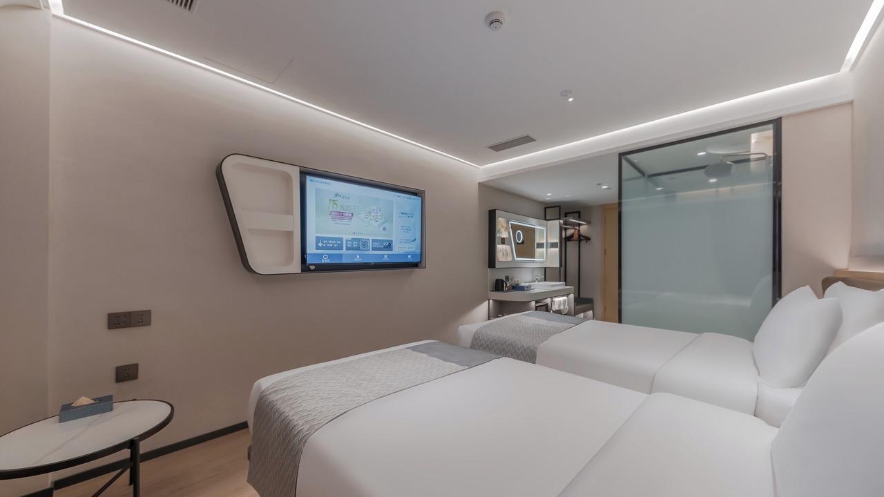 Photo of Bedroom in Downtown Hangzhou