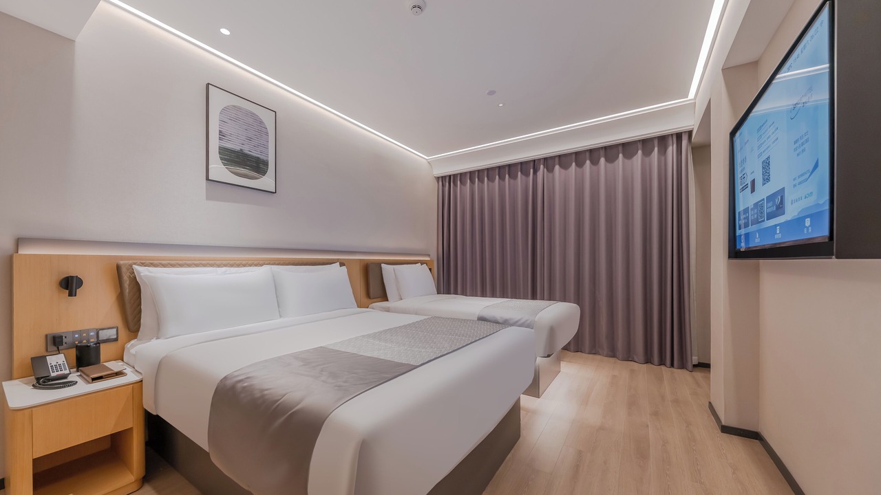 Photo of Bedroom in Downtown Hangzhou