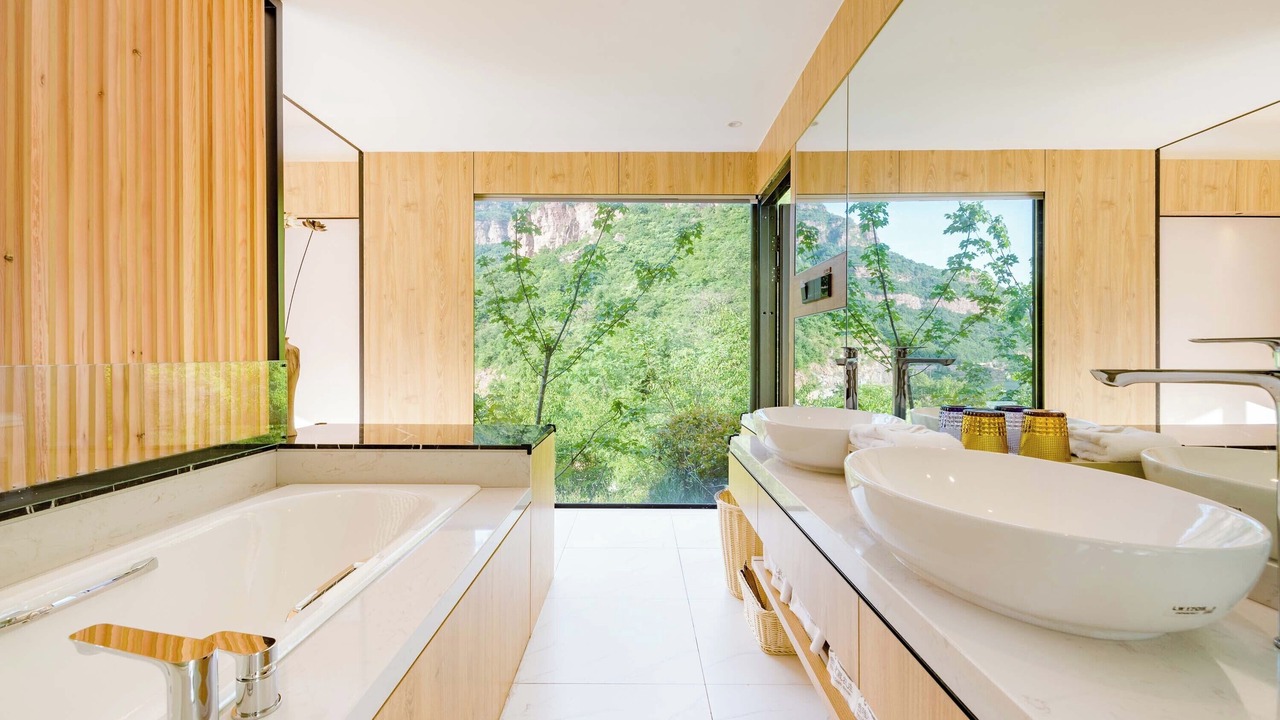 Photo of Bathroom in Linzhou