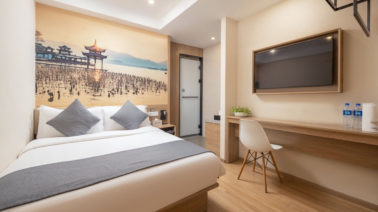 Photo of Bedroom in Downtown Hangzhou