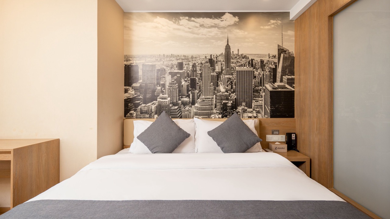 Photo of Bedroom in Downtown Hangzhou