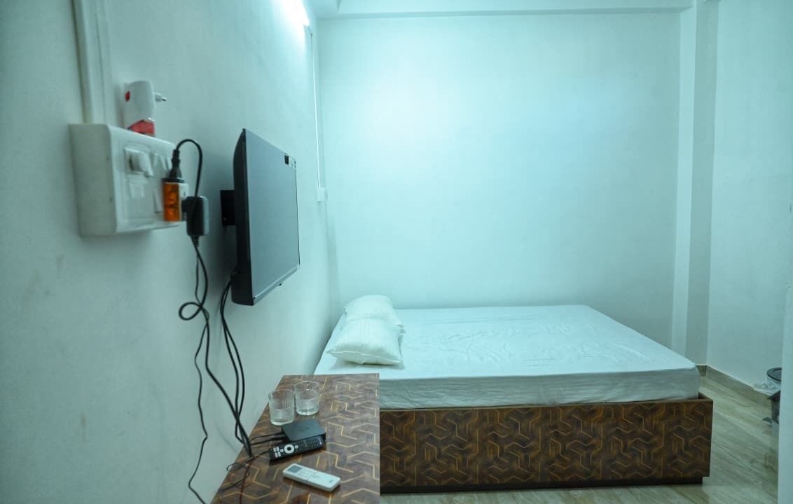 Photo of Bedroom in Sualkuchi