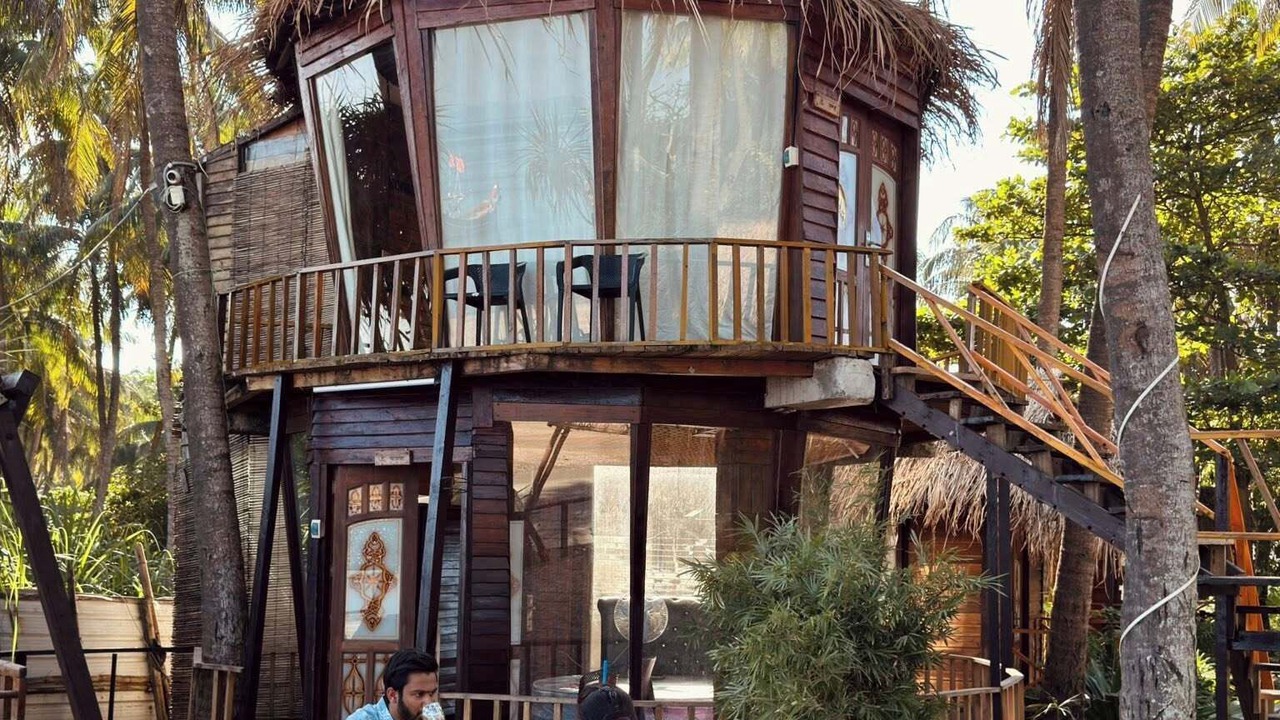 Photo of Livingroom in Saint Martin's Island