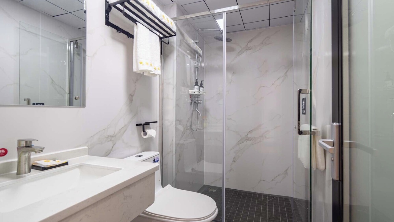 Photo of Bathroom in Tianya District