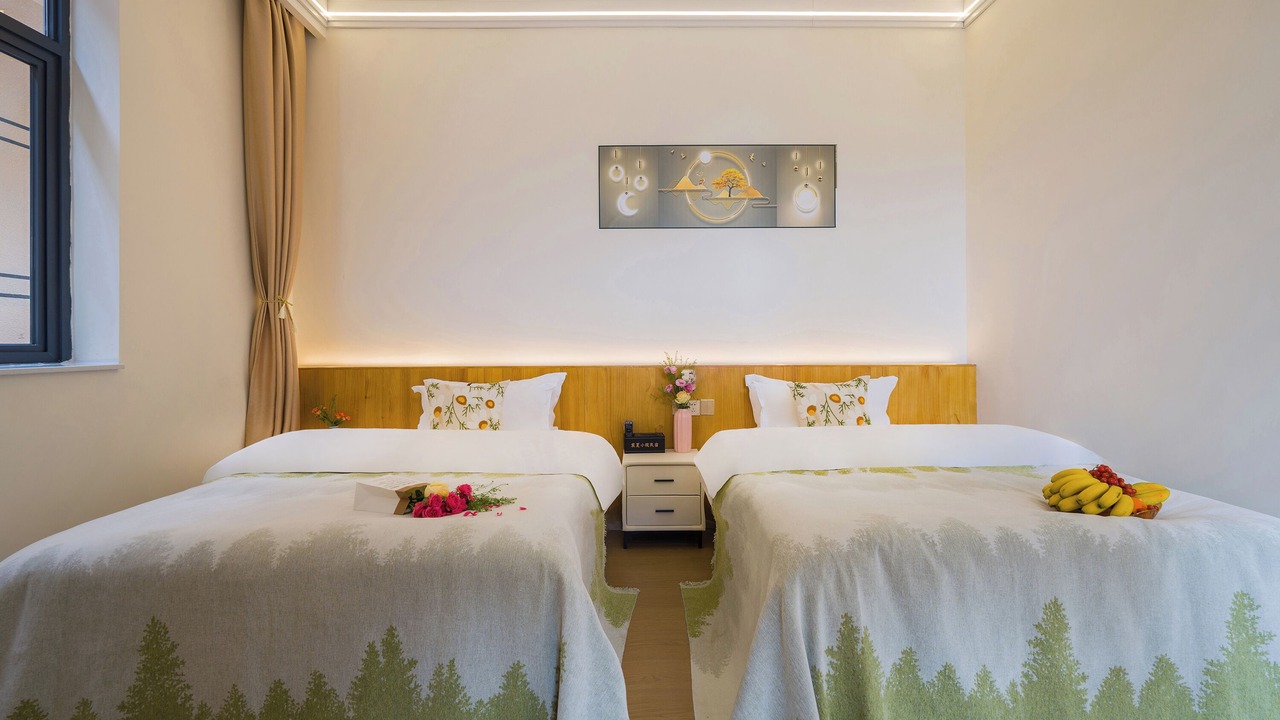 Photo of Bedroom in Shangri-La
