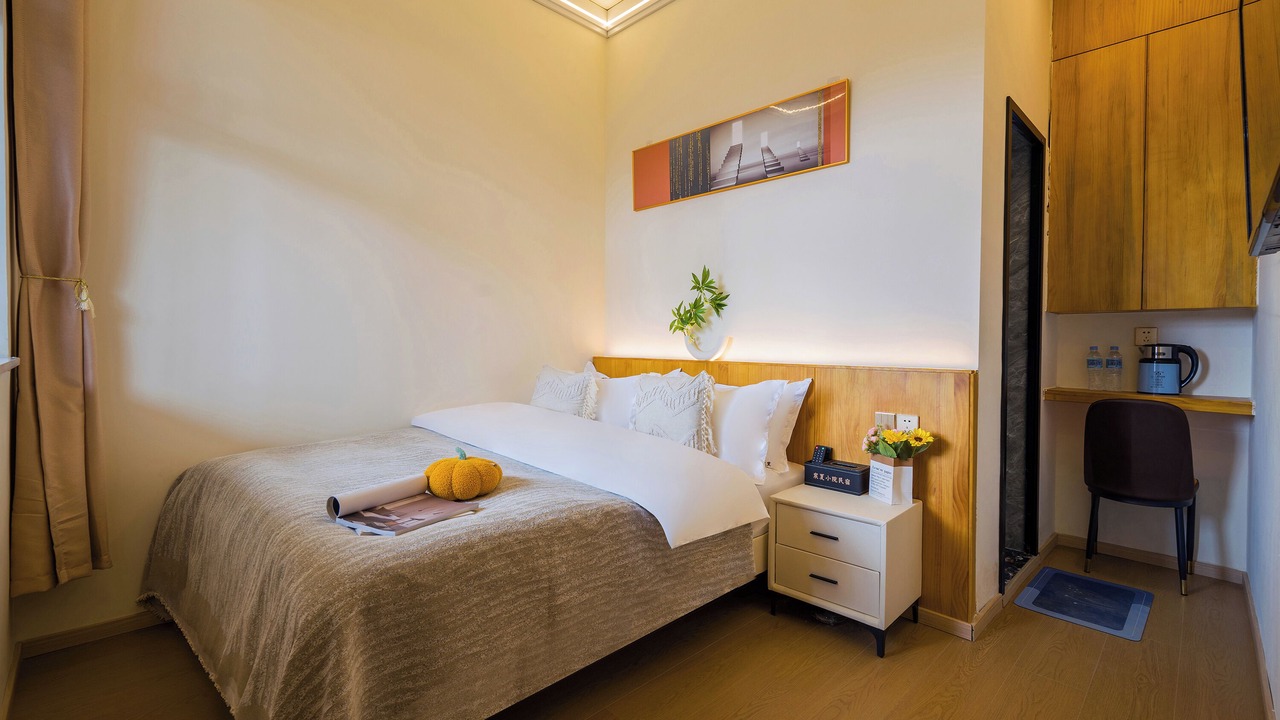 Photo of Bedroom in Shangri-La