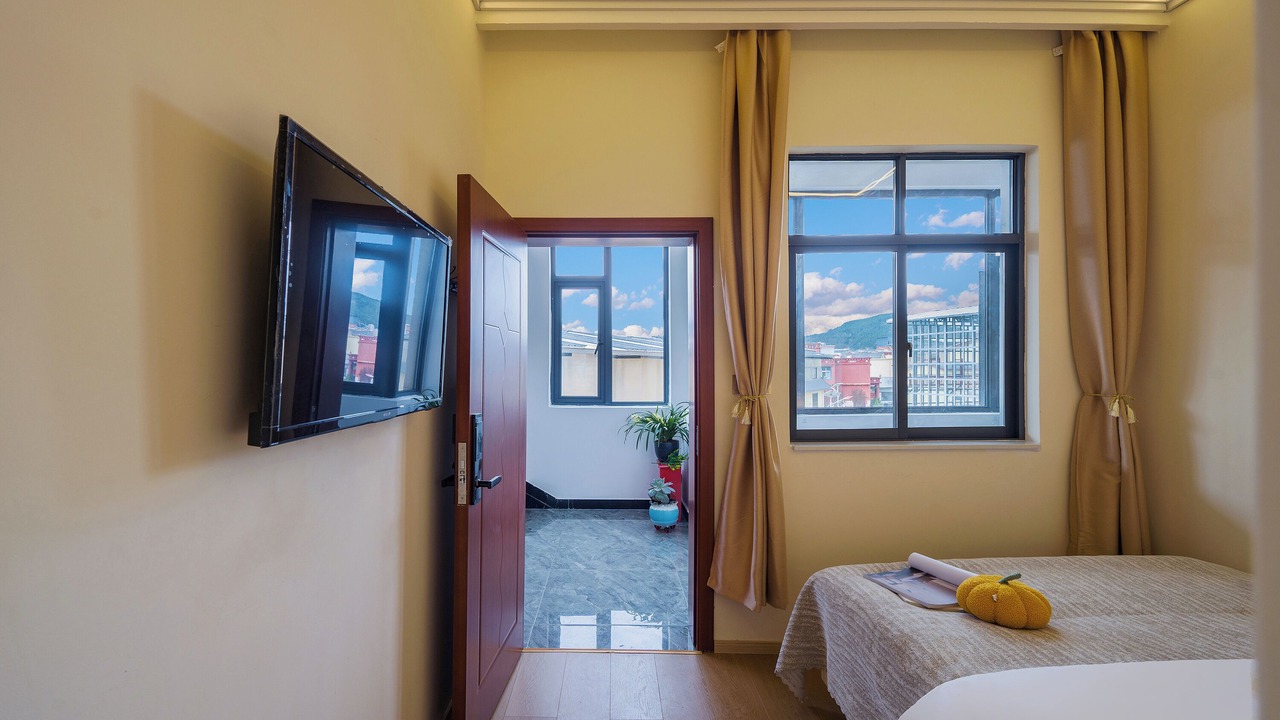 Photo of Bedroom in Shangri-La