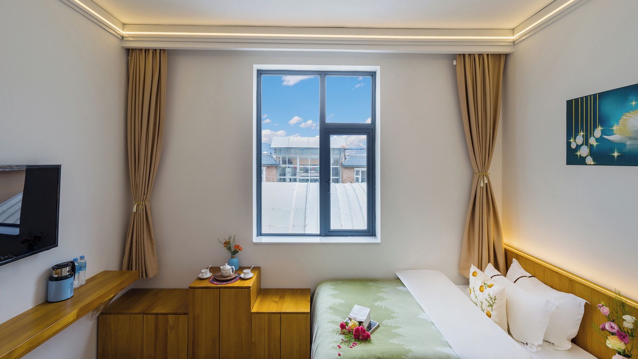 Photo of Bedroom in Shangri-La