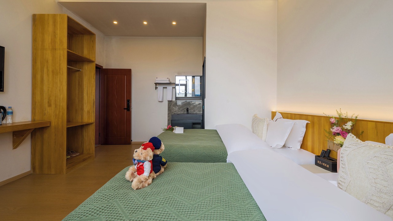 Photo of Bedroom in Shangri-La