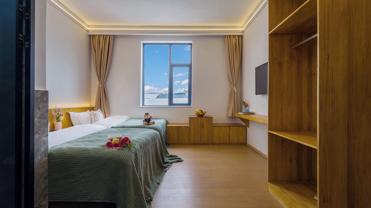 Photo of Bedroom in Shangri-La