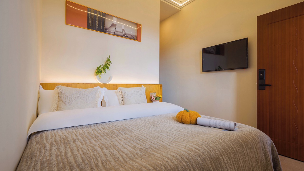 Photo of Bedroom in Shangri-La