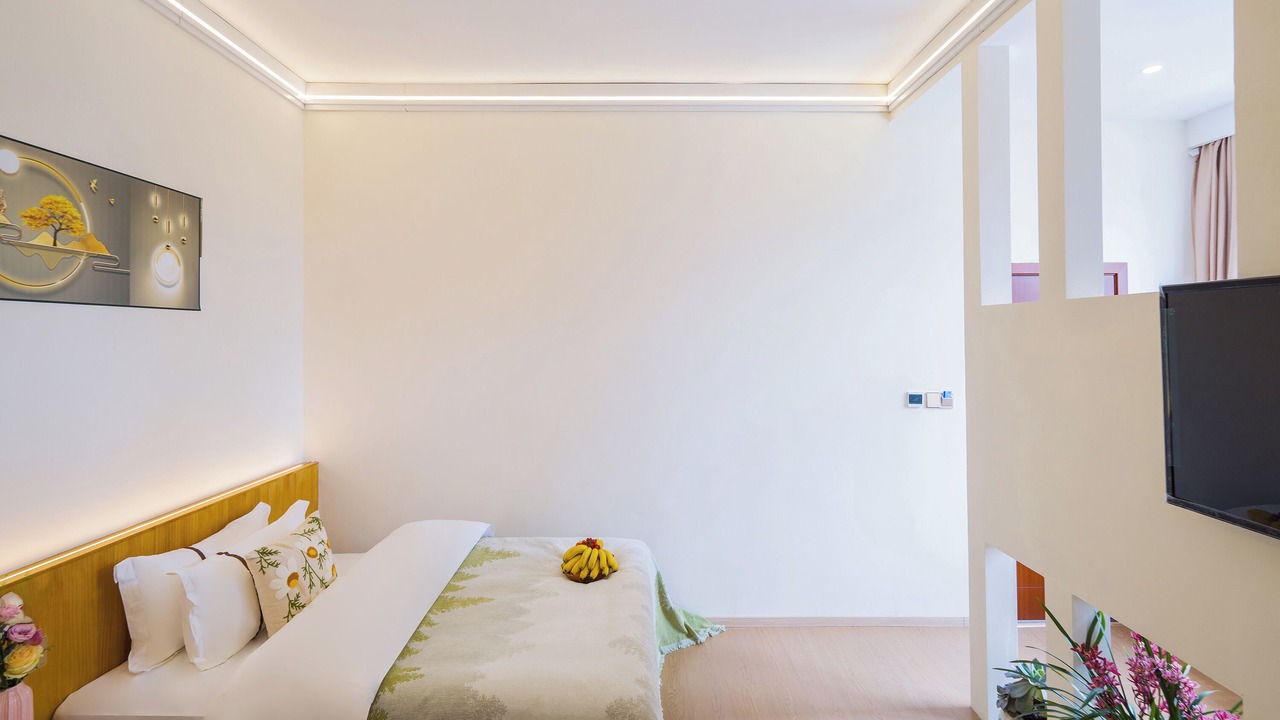 Photo of Bedroom in Shangri-La