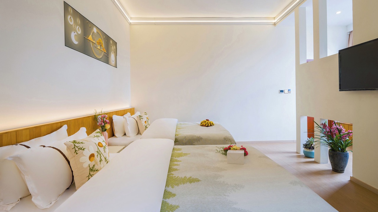 Photo of Bedroom in Shangri-La