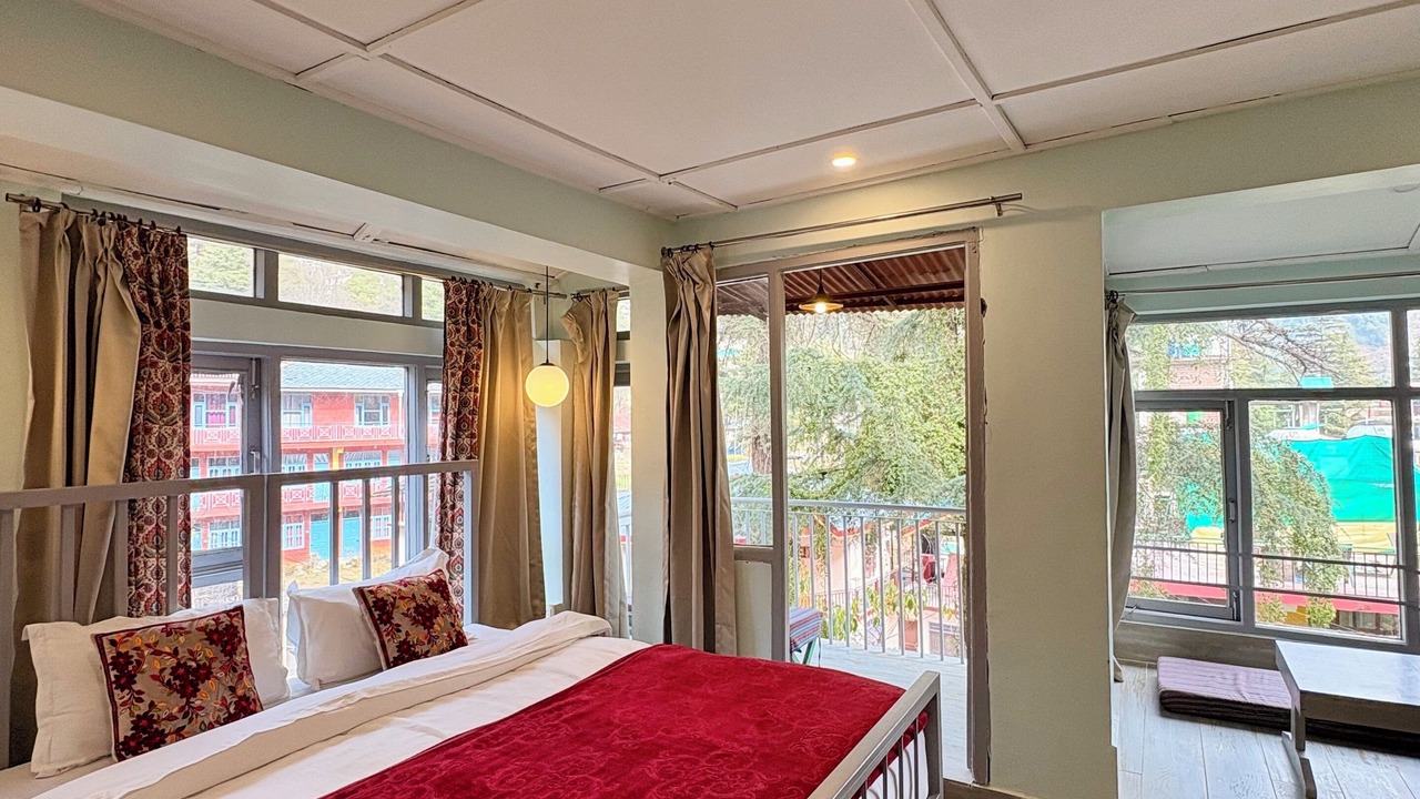 Photo of Patio Balcony in McLeod Ganj
