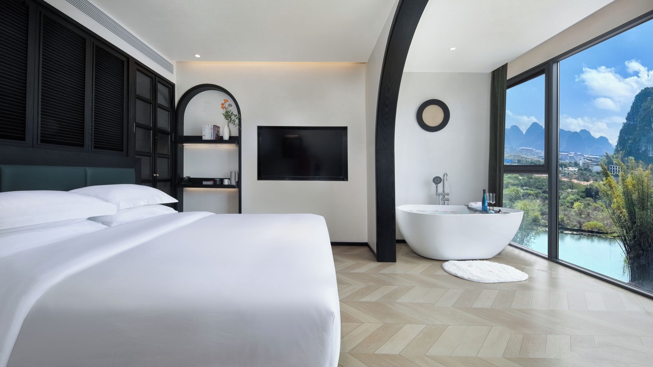 Photo of Bedroom in Ten Mile Gallery