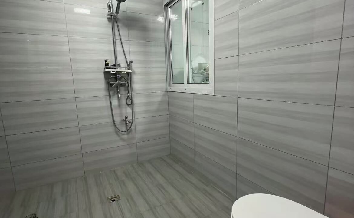 Photo of Bathroom in Yuzhong County