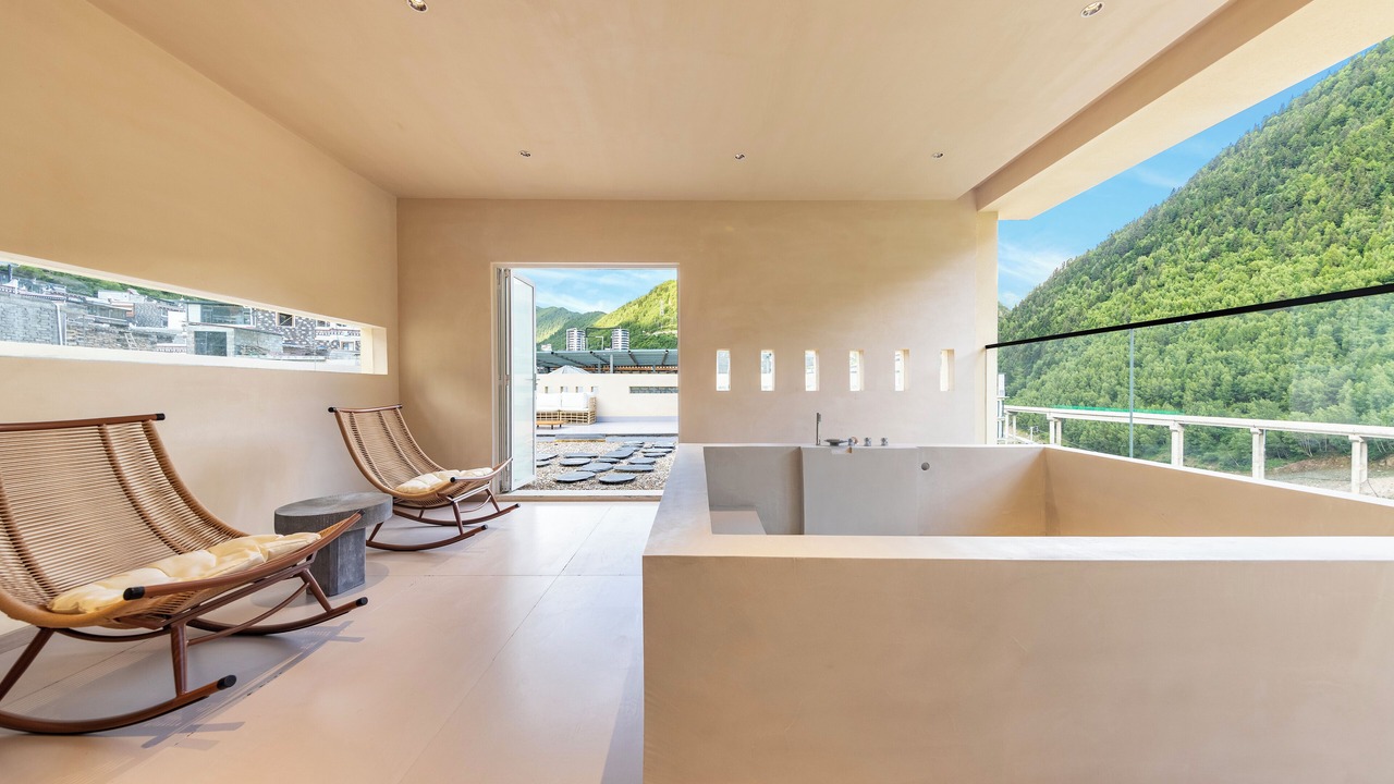 Photo of Patio Balcony in Xiaojin County