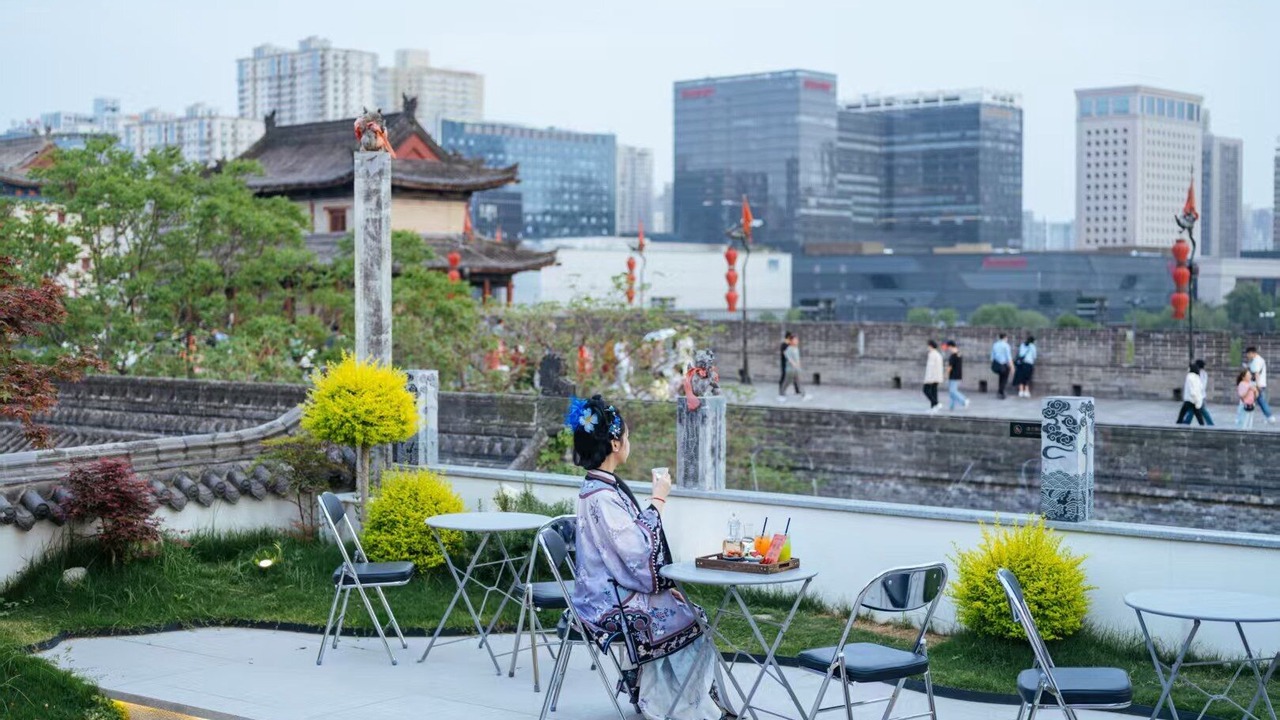 Photo of Patio Balcony in Xi’an City Center