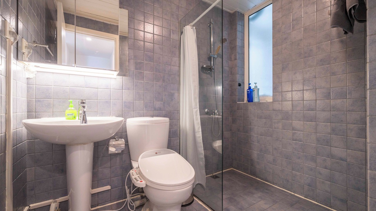 Photo of Bathroom in Xujiahui