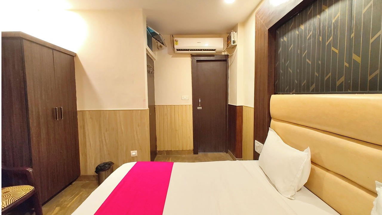 Photo of Bedroom in Charbagh