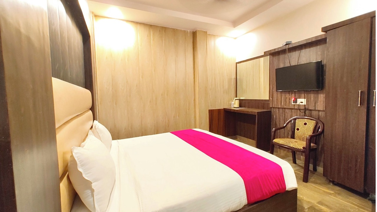 Photo of Bedroom in Charbagh