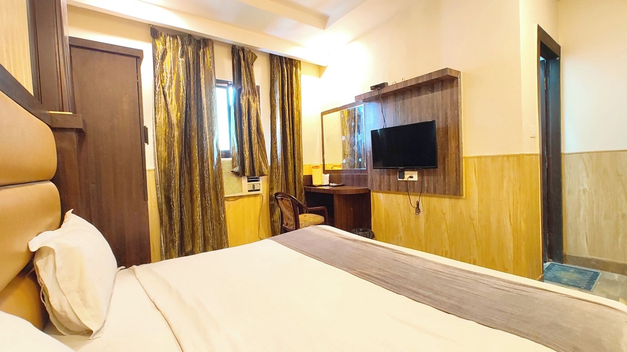 Photo of Bedroom in Charbagh