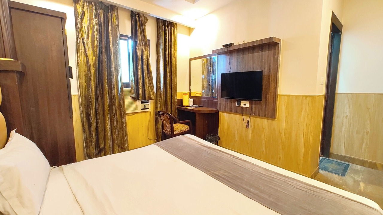 Photo of Bedroom in Charbagh