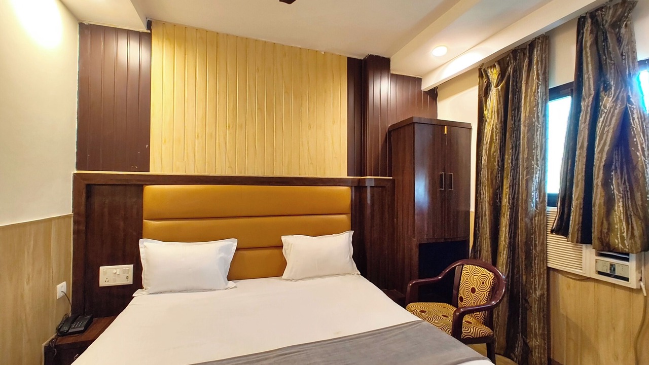 Photo of Bedroom in Charbagh