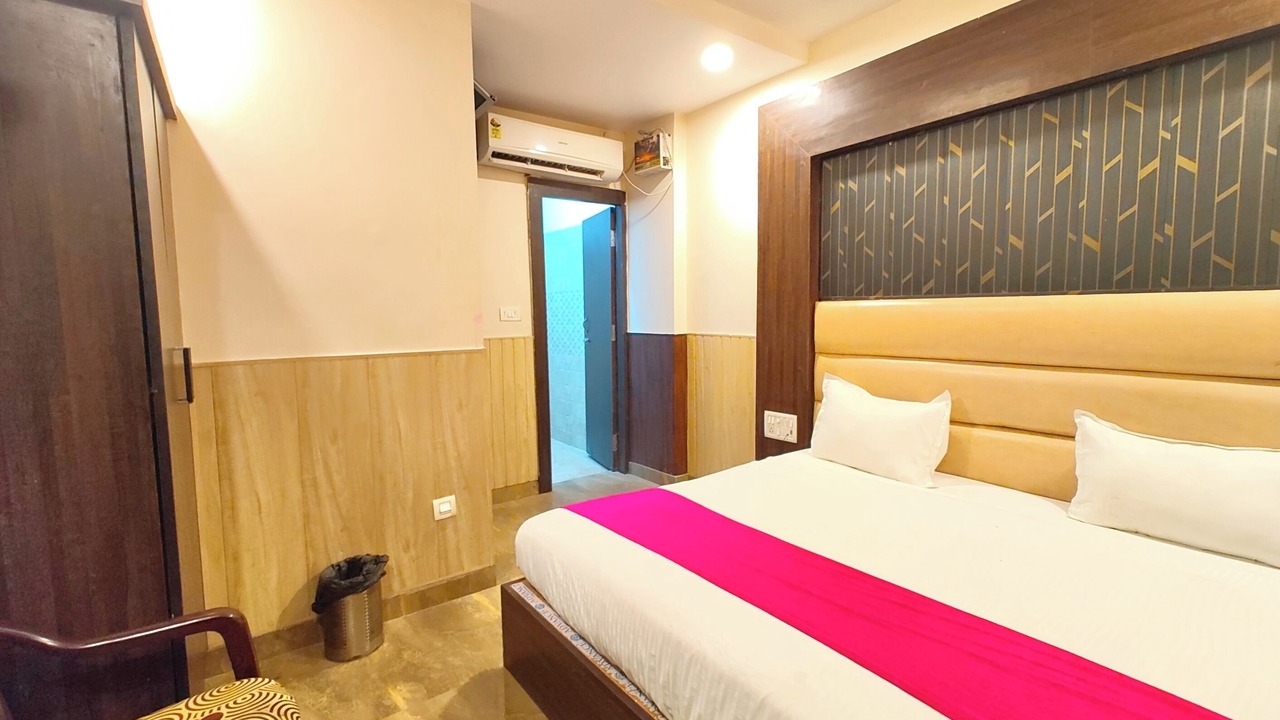 Photo of Bedroom in Charbagh