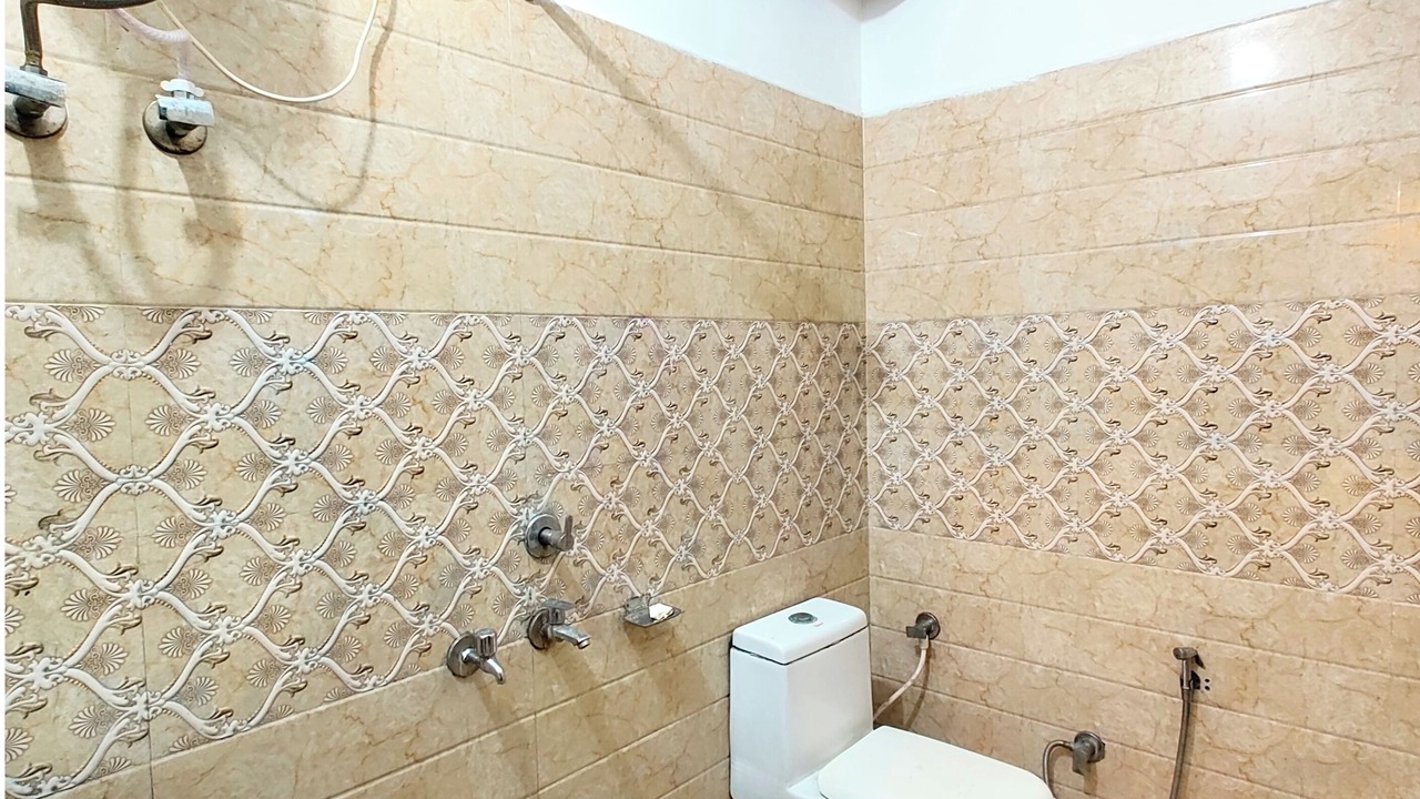 Photo of Bathroom in Charbagh