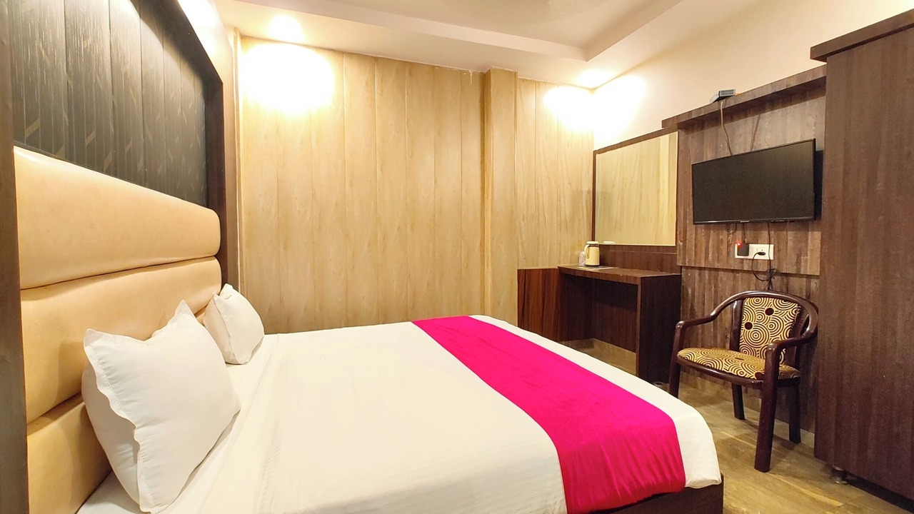 Photo of Bedroom in Charbagh