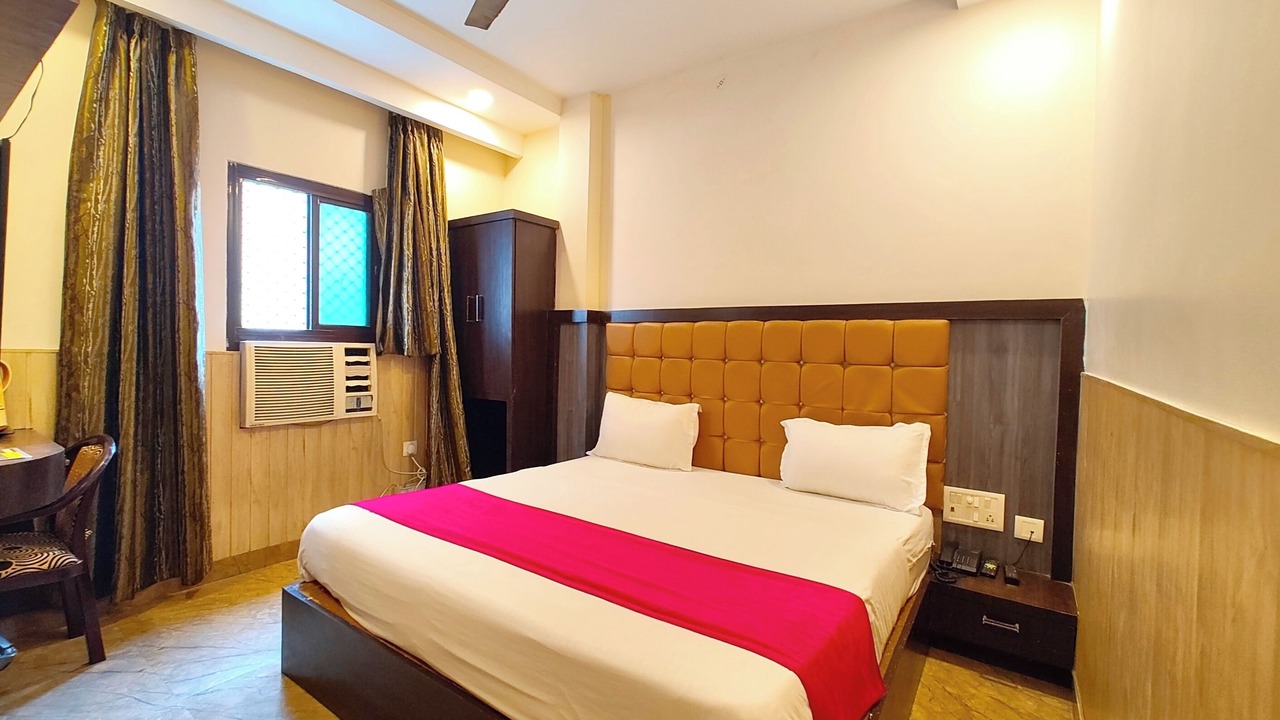Photo of Bedroom in Charbagh
