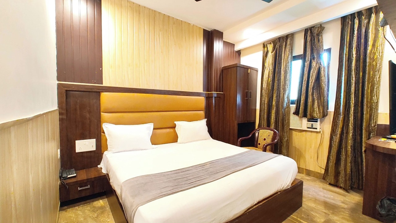 Photo of Bedroom in Charbagh