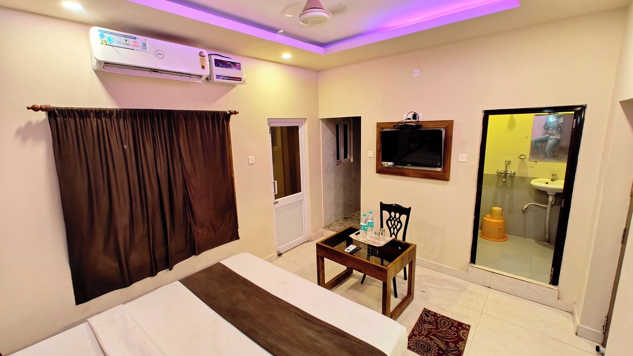 Photo of Bedroom in Charbagh