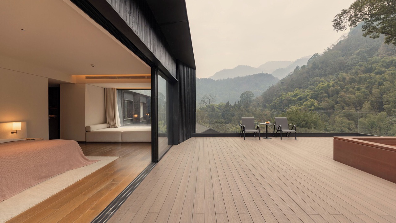 Photo of Bedroom in Emeishan