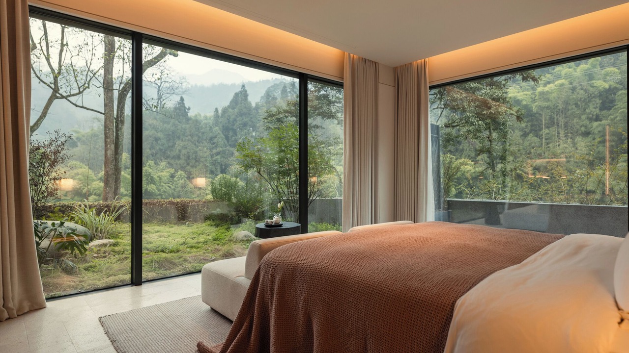 Photo of Bedroom in Emeishan