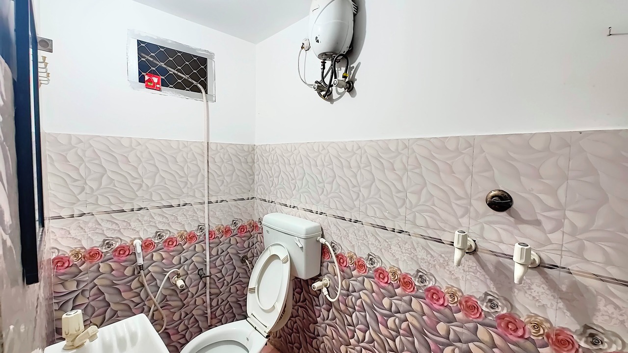 Photo of Bathroom in Charbagh