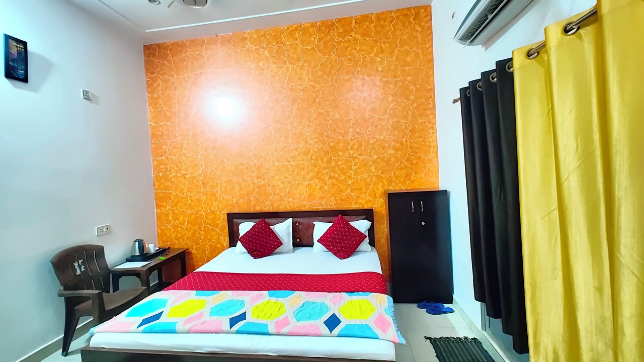 Photo of Bedroom in Charbagh