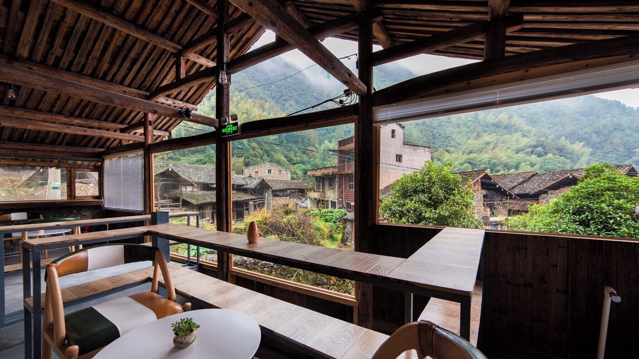 Photo of Patio Balcony in Chuanliao