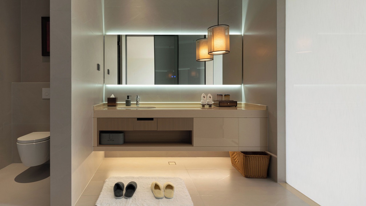 Photo of Bathroom in Ten Mile Gallery