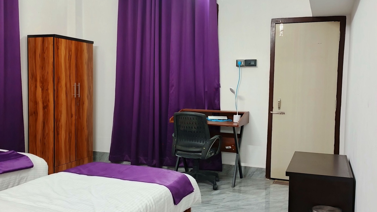 Photo of Bedroom in Sualkuchi
