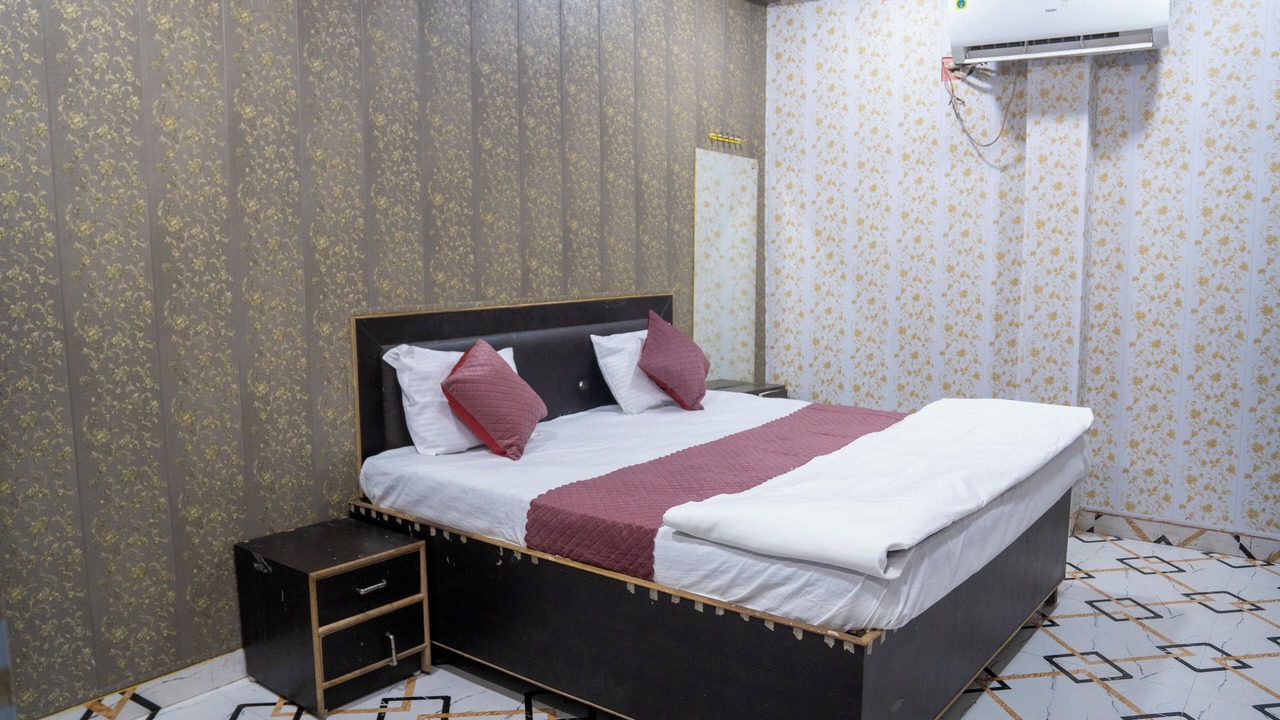 Photo of Bedroom in Dhanauli