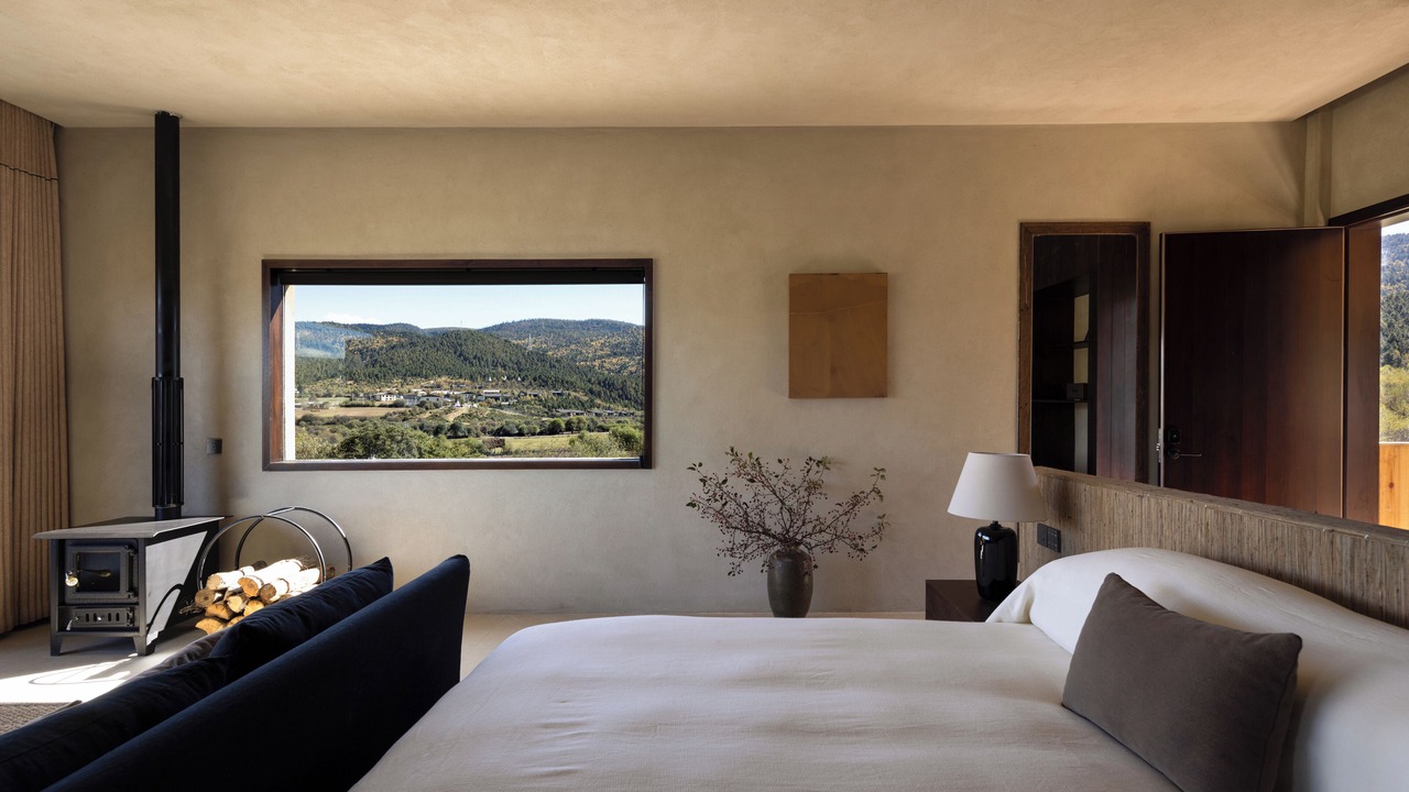 Photo of Bedroom in Shangri-La