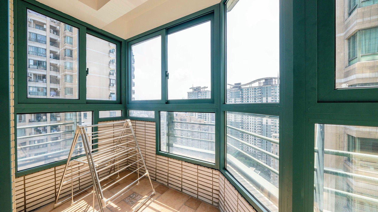 Photo of Patio Balcony in Xujiahui