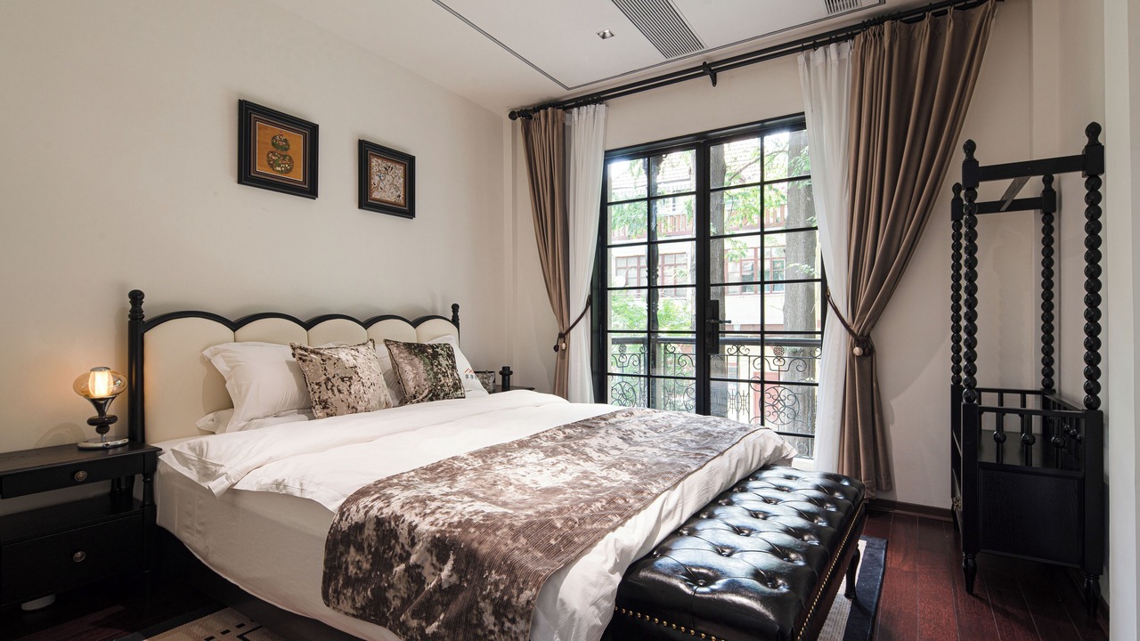 Photo of Patio Balcony in Huaihai Road Commercial Area