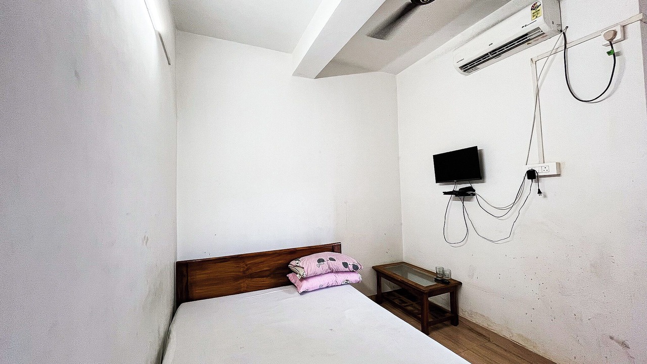 Photo of Bedroom in Sualkuchi